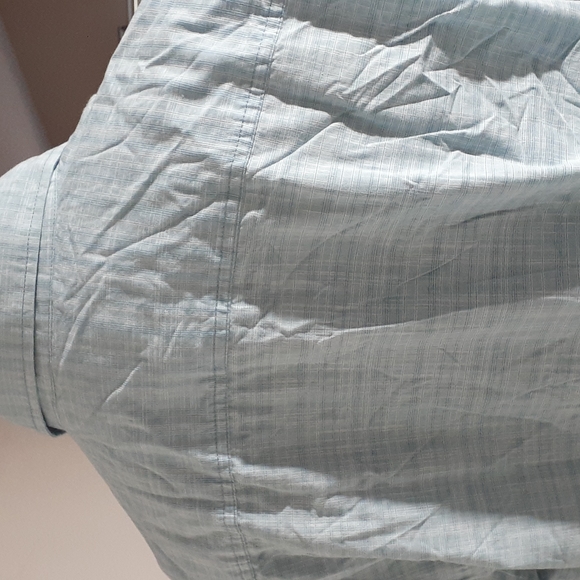 NWT Seapointe Short Sleeve Button Down Shirt - Large - Teal - Picture 7 of 7